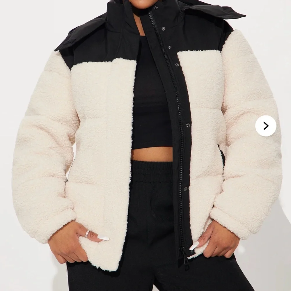 NWOT Fashion Nova Black and Cream Puffer Jacket - Picture 1 of 4